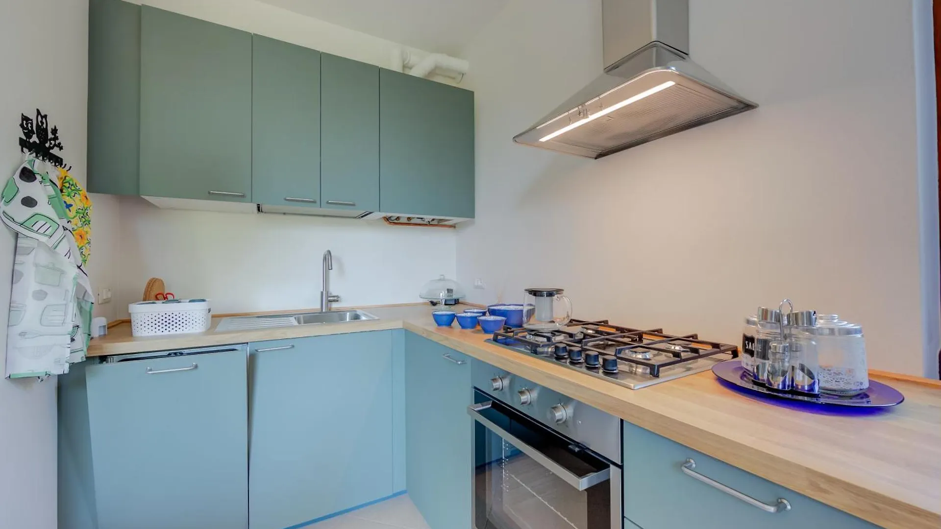 Apartment Casa Lia - Happy Rentals Desenzano del Garda Italy